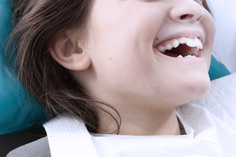 Почему важно лечить молочные зубы